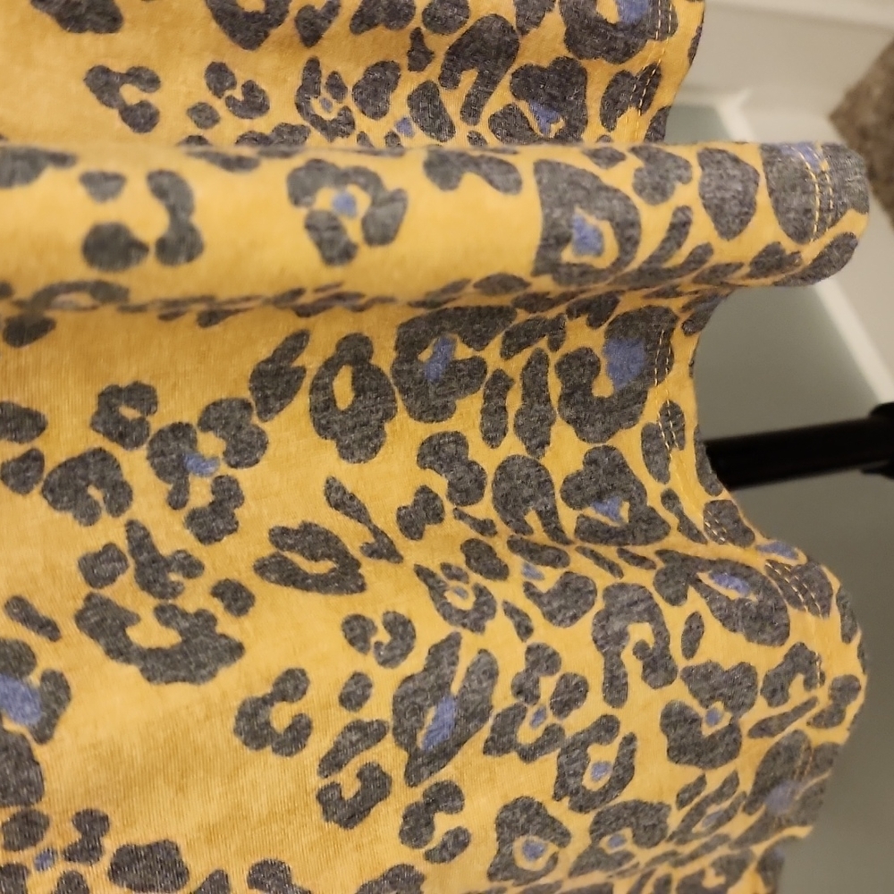 MTS leopard top - Picture 3 of 10